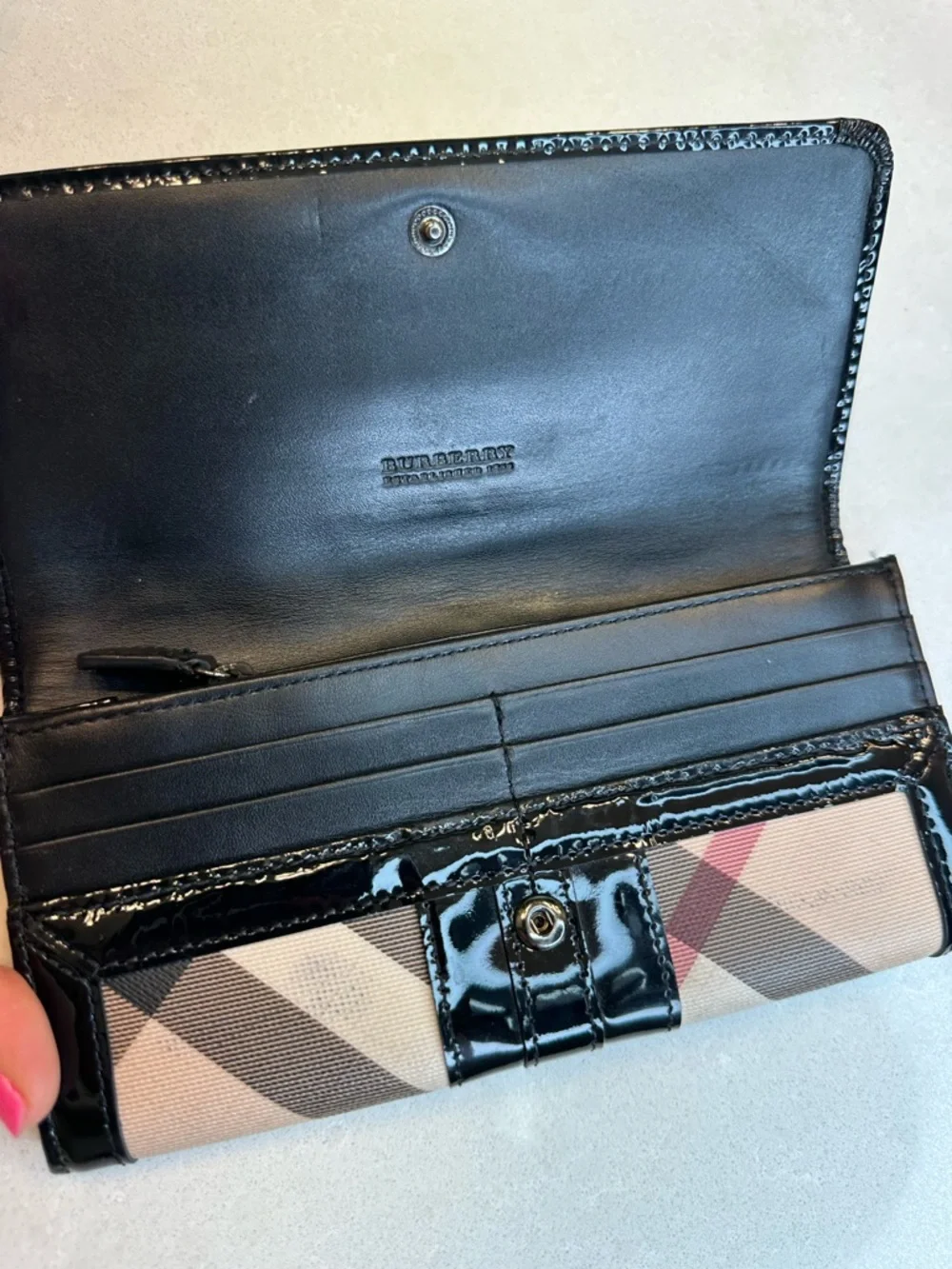 Burberry Beige Plaid Wallet with Black Patent Trim - Picture 3 of 9